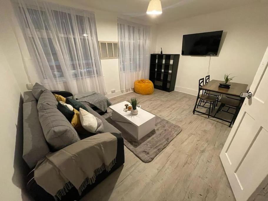 Comfortable 2 Bedroom On Tower Bridge Londýn Exteriér fotografie
