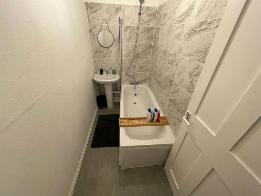 Comfortable 2 Bedroom On Tower Bridge Londýn Exteriér fotografie